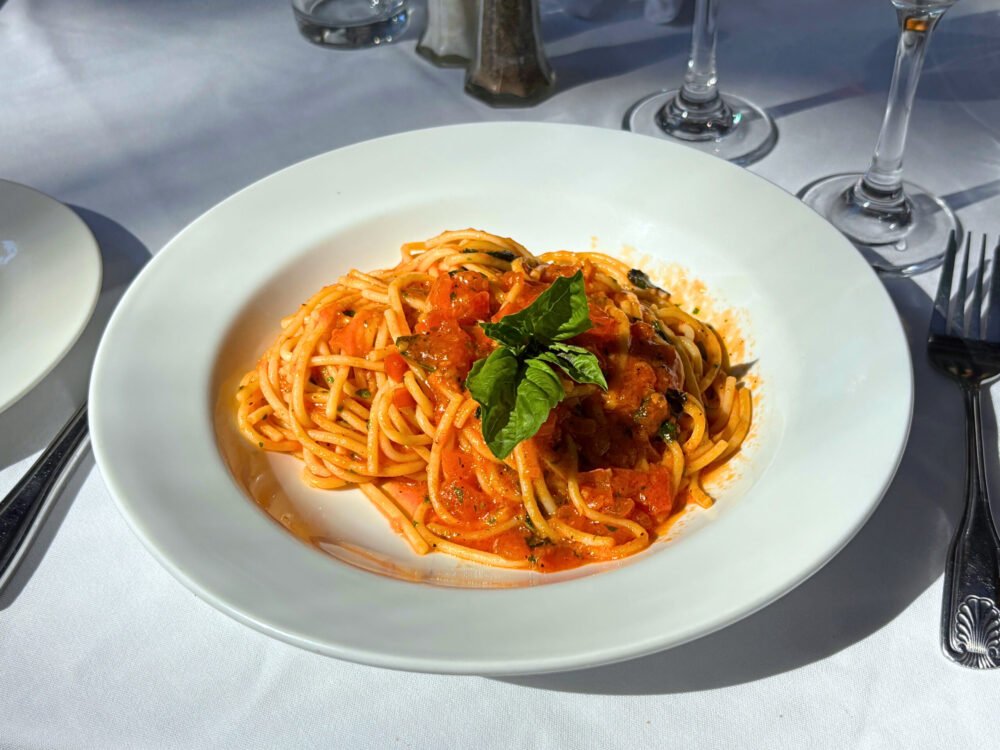 spaghetti-basil-tomato-pasta